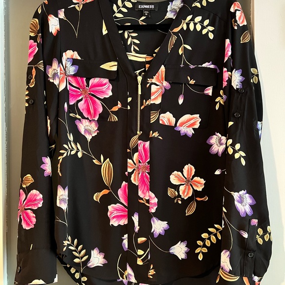Express Tops - Express Floral Two Pocket Front Zip Shirt- Extra Small/Petit